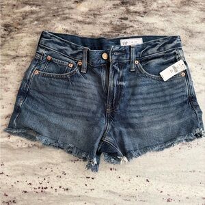 GAP cut off denim shorts NWT